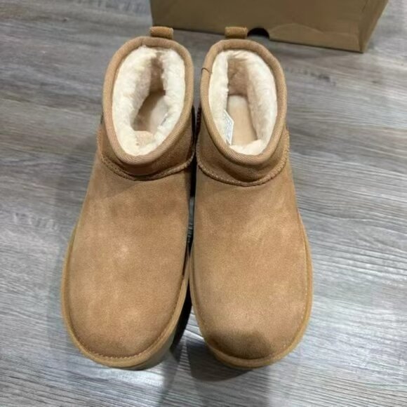 UGG Australia Classic Ultra Mini Platform Boots - Picture 5 of 9